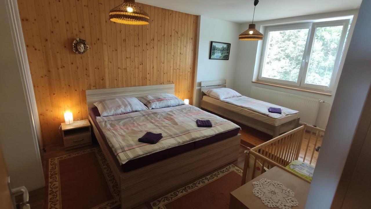 Privat Bea Apartment Podturen Bagian luar foto