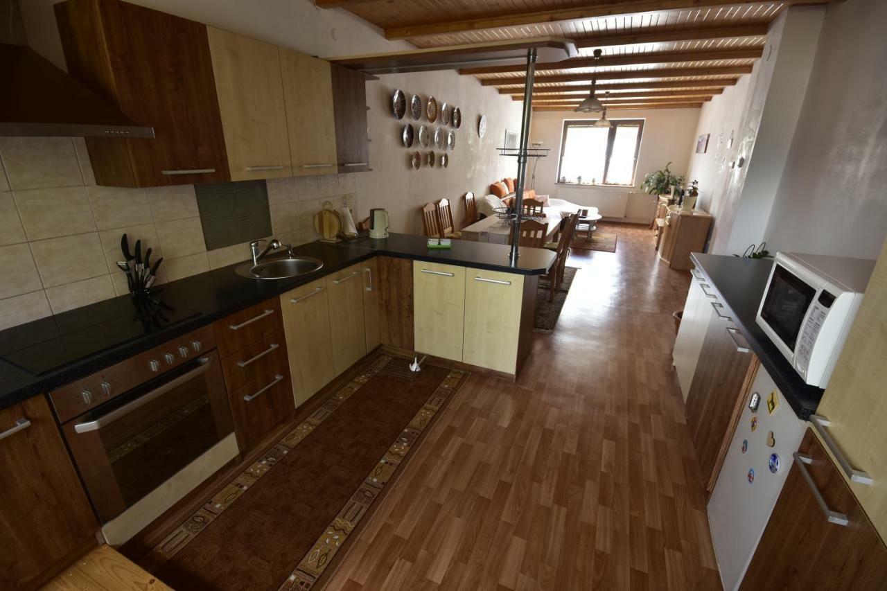 Privat Bea Apartment Podturen Bagian luar foto