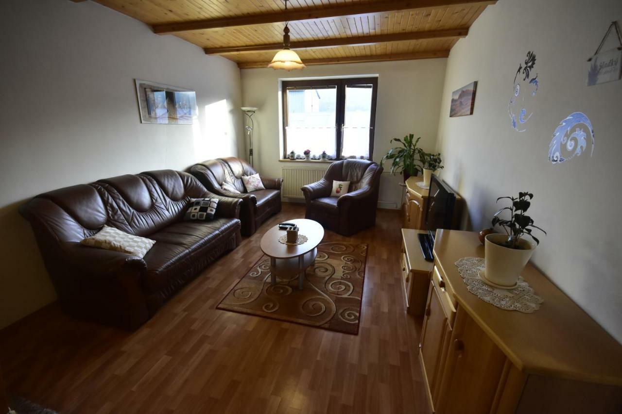 Privat Bea Apartment Podturen Bagian luar foto