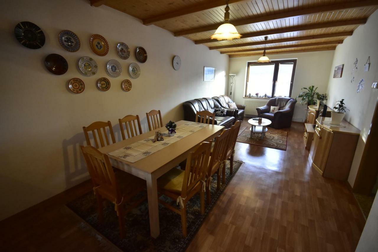 Privat Bea Apartment Podturen Bagian luar foto
